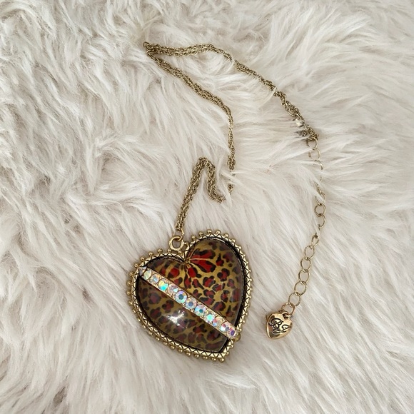 Betsey Johnson Leaping Leopards Heart Pendant Necklace New - Picture 7 of 7